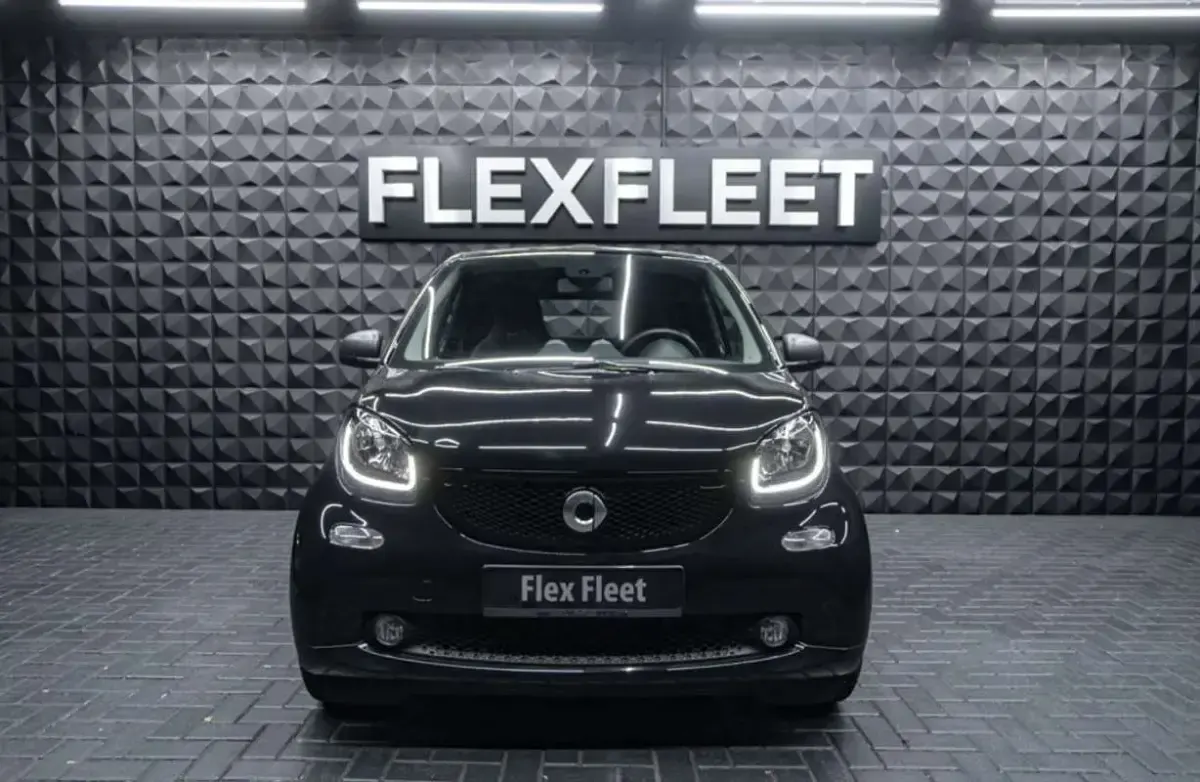 Usado Smart ForTwo Cabrio Passion 90 CV (66 kW) 2019 Negro Descapotable