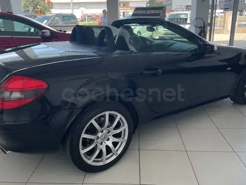 Usado Mercedes SLK200 AMG Edition 1 163 CV (119 kW) 2007 Negro Descapotable