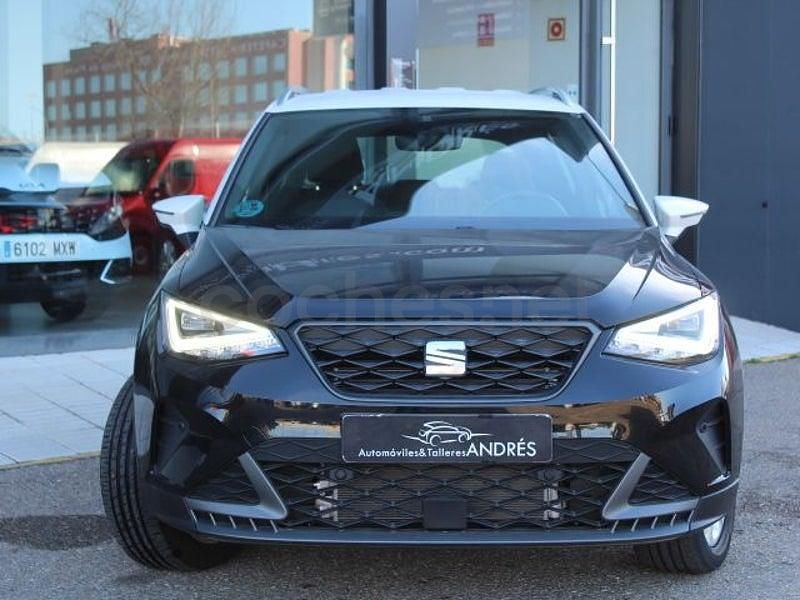 Usado Seat Arona FR 115 CV (84 kW) 2024 Negro SUV