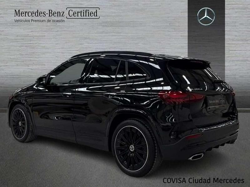 Usado Mercedes GLA200 150 CV (110 kW) 2025 SUV