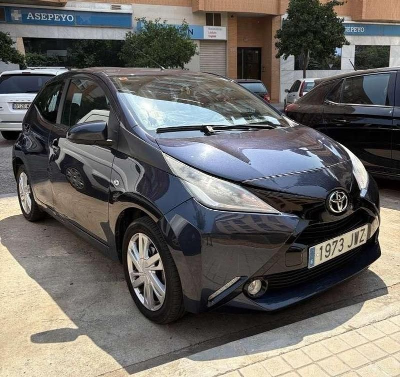 Azul Usado 2017 Toyota Aygo Business Edition Utilitario | 8500 € (Precio justo) - Imagen 1/4