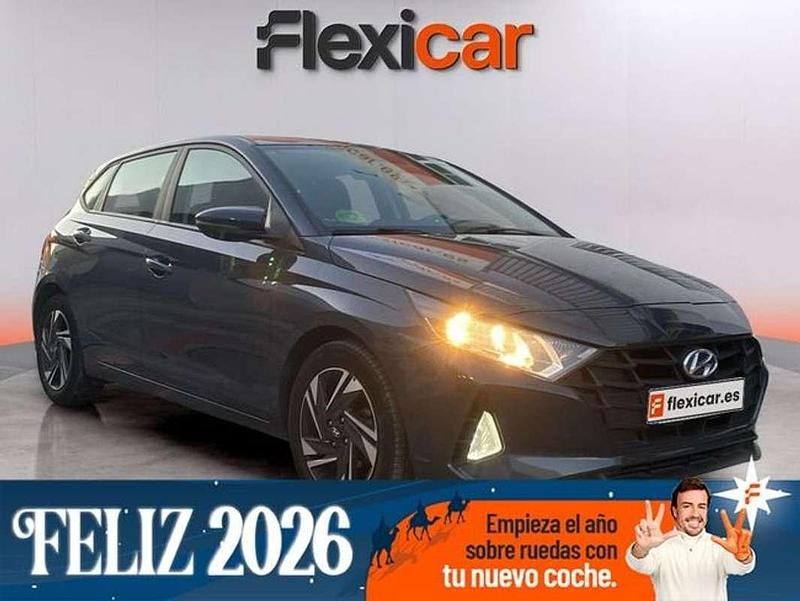 Gris Usado 2021 Hyundai i20 Utilitario | 11.490 € (Buen precio) - Imagen 1/4