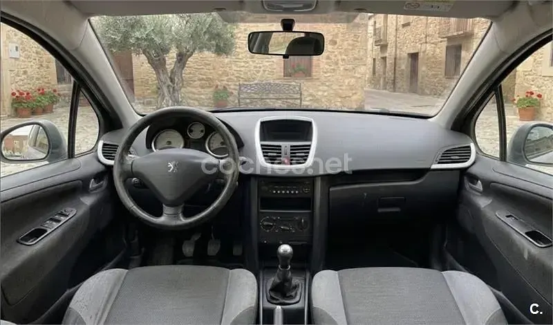 Usado Peugeot 207 Sport 95 CV (69 kW) 2009 Gris / plata Berlina