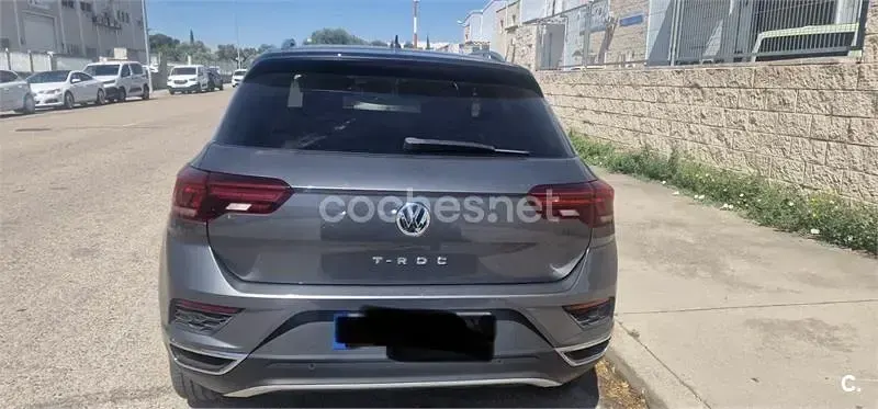 Usado VW T-Roc Sportline 150 CV (110 kW) 2019 Gris / plata SUV