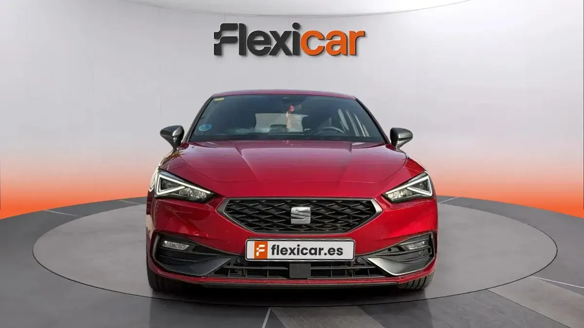 Usado Seat Leon FR 150 CV (110 kW) 2020 Granate Berlina