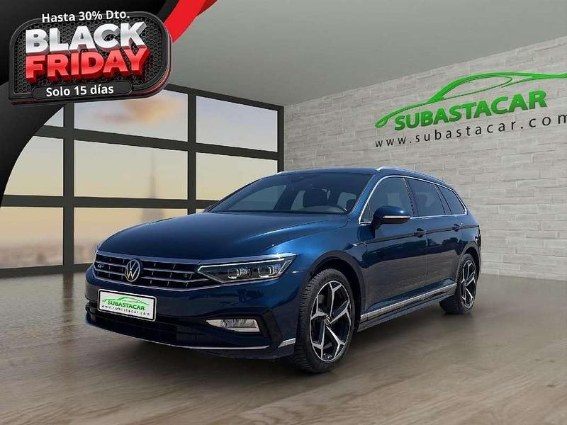 Azul Usado 2021 VW Passat R-line Familiar | 19.174 € (Super precio) - Imagen 1/4