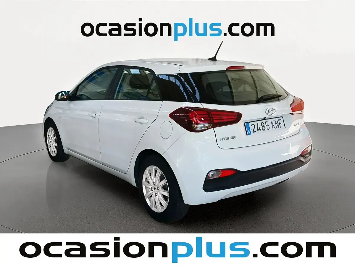 Usado Hyundai i20 75 CV (55 kW) 2018 Blanco Utilitario
