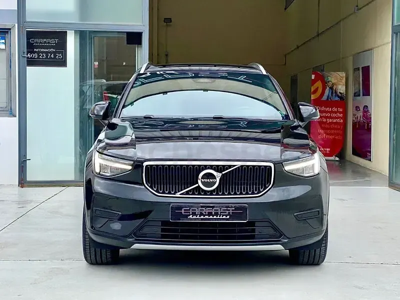Usado Volvo XC40 Core 163 CV (119 kW) 2023 Negro SUV