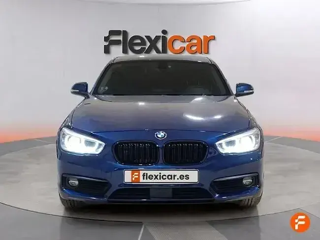 Begagnad BMW 118 150 HK (110 kW) 2019 Blå Halvkombi