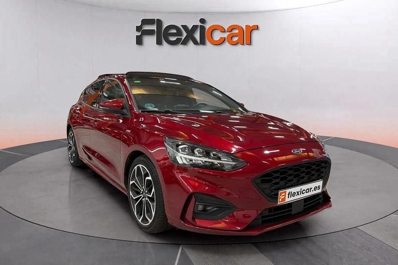 Granate Usado 2019 Ford Focus ST-Line Berlina | 17.990 € (Precio justo) - Imagen 1/4