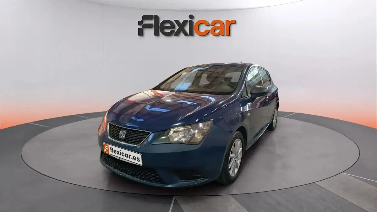 Usado Seat Ibiza Reference 75 CV (55 kW) 2016 Azul Berlina