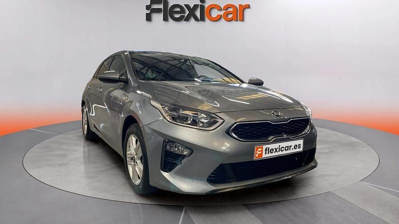 Usado Kia Ceed 140 CV (102 kW) 2020 Gris Utilitario