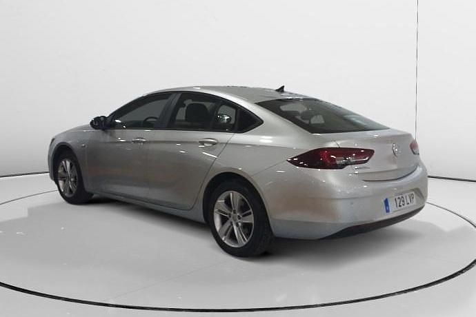 Usado Opel Insignia Business Edition 122 CV (89 kW) 2021 Gris Familiar