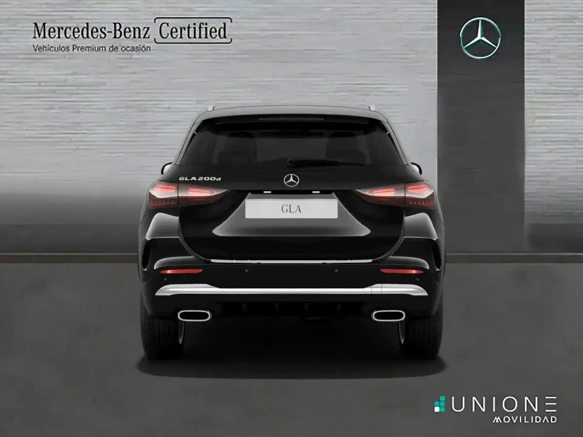 Usado Mercedes GLA200 150 CV (110 kW) 2025 Negro SUV