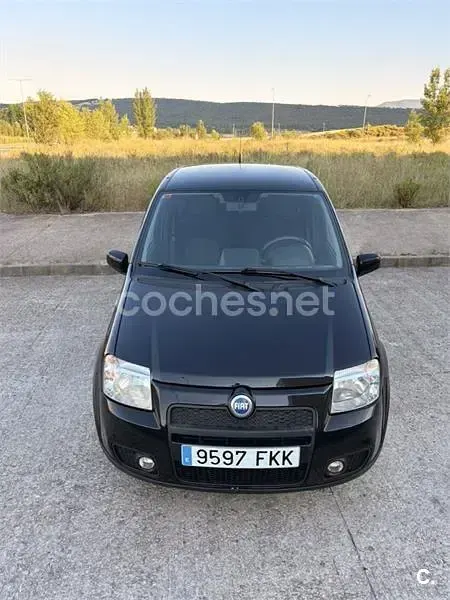 Usado Fiat Panda 100 CV (73 kW) 2007 Negro Utilitario