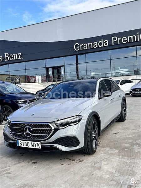 Usado Mercedes E300 313 CV (230 kW) 2024 Gris / plata Familiar