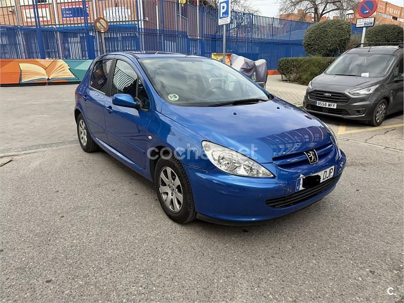 Usado Peugeot 307 110 CV (80 kW) 2005 Azul Berlina