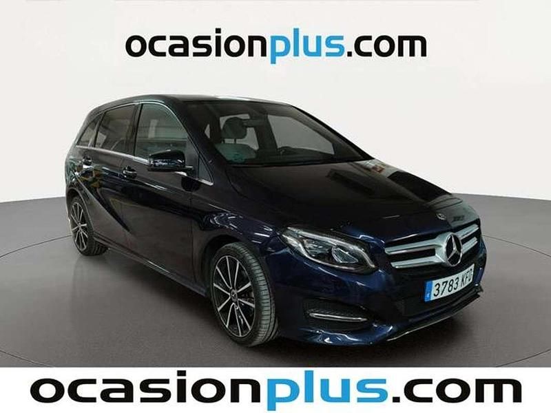 Usado Mercedes B200 136 CV (100 kW) 2017 Azul Monovolumen