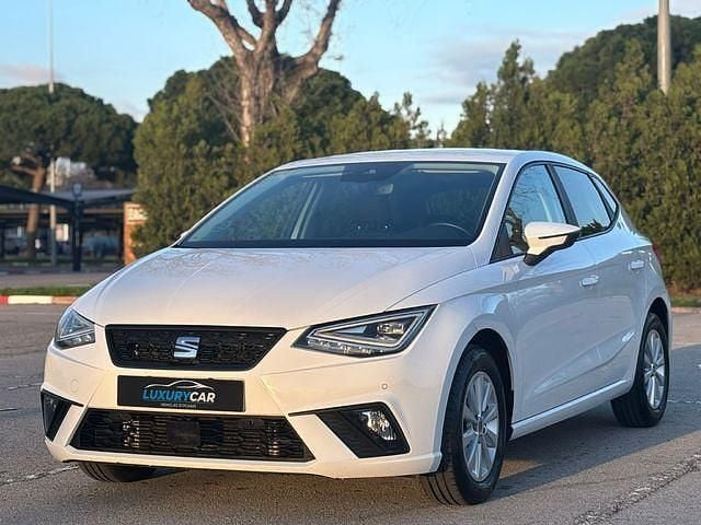 Usado Seat Ibiza Style 110 CV (80 kW) 2021 Blanco Utilitario