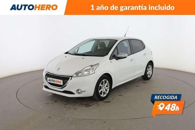 Blanco Usado 2015 Peugeot 208 Style Utilitario | 7999 € (Precio justo) - Imagen 1/3