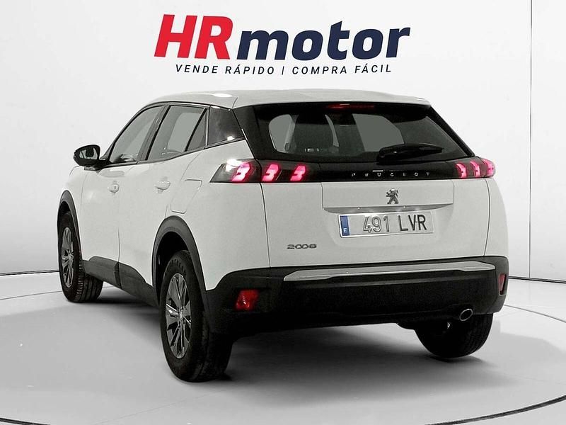 Usado Peugeot 2008 Active 110 CV (80 kW) 2021 Blanco SUV