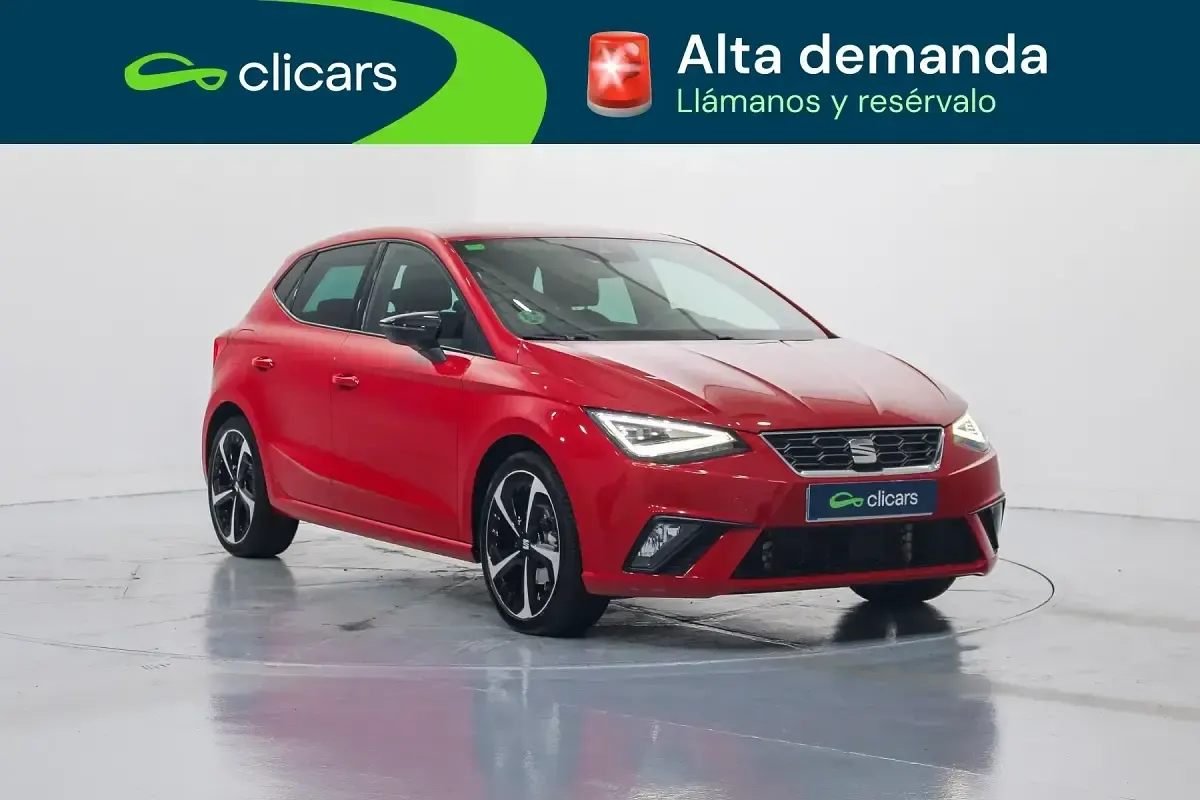 Usado Seat Ibiza FR 110 CV (80 kW) 2022 Rojo Utilitario