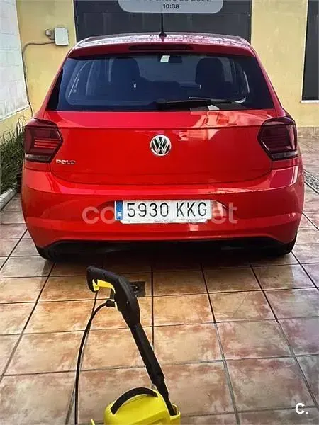Usado VW Polo Edition 65 CV (47 kW) 2018 Rojo Utilitario