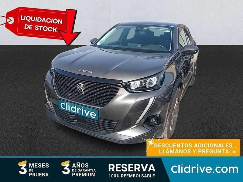 Usado Peugeot 2008 Active 110 CV (80 kW) 2021 Gris SUV