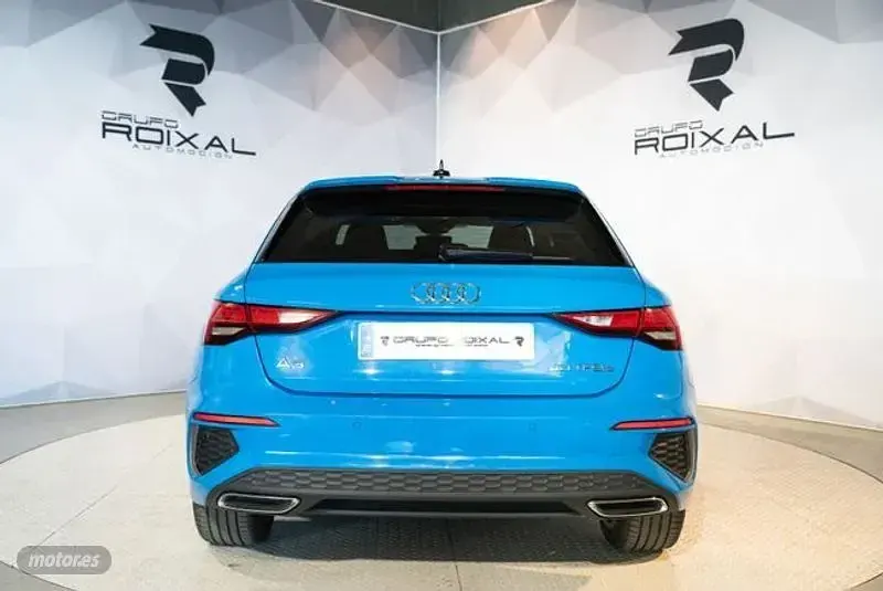 Usado Audi A3 S-Line 204 CV (150 kW) 2022 Azul Berlina