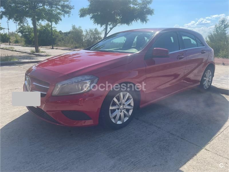 Rojo Usado 2012 Mercedes A180 Style Berlina | 10.600 € (Precio justo) - Imagen 1/4