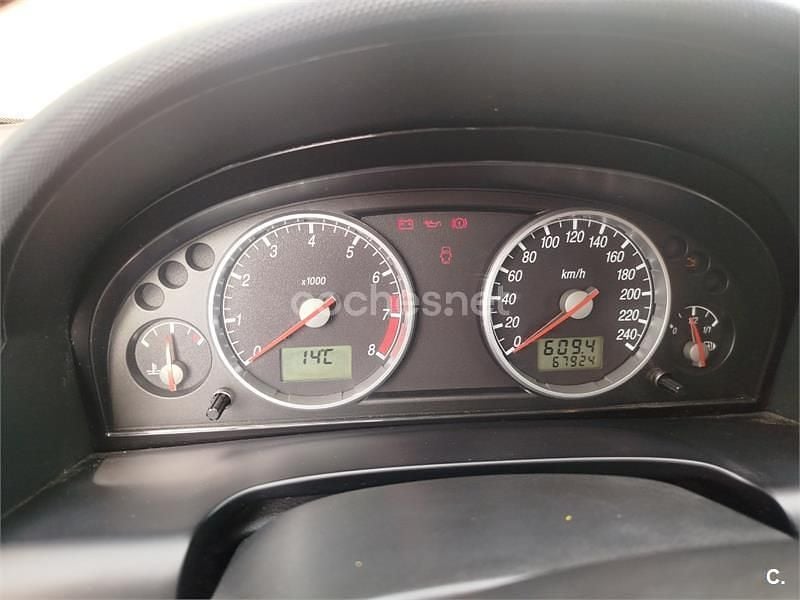 Usado Ford Mondeo Trend 125 CV (91 kW) 2002 Negro Berlina