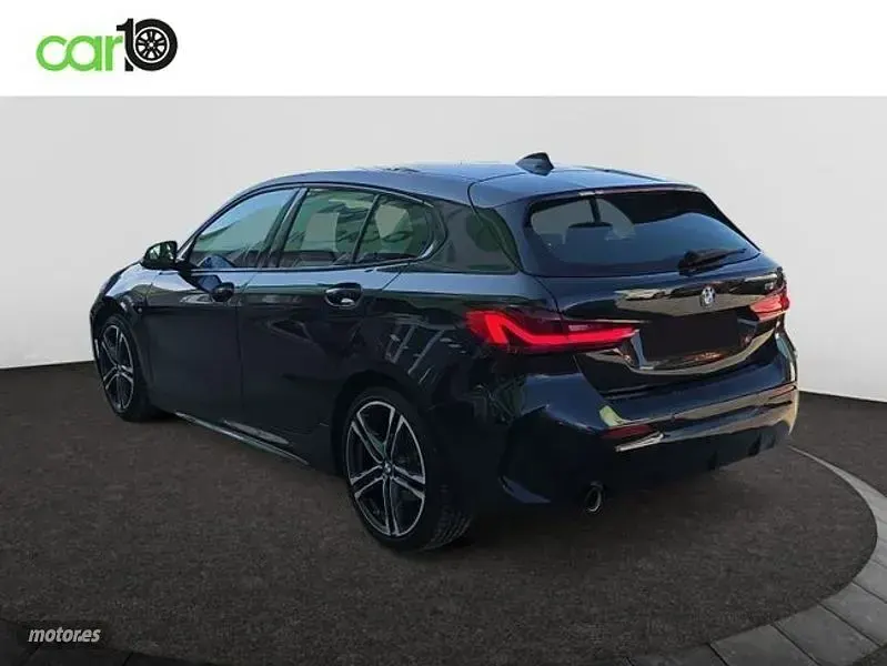 Usado BMW 118 136 CV (100 kW) 2023 Negro Berlina
