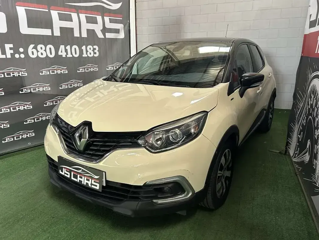 Usado Renault Captur LIMITED 90 CV (66 kW) 2019 Beige SUV