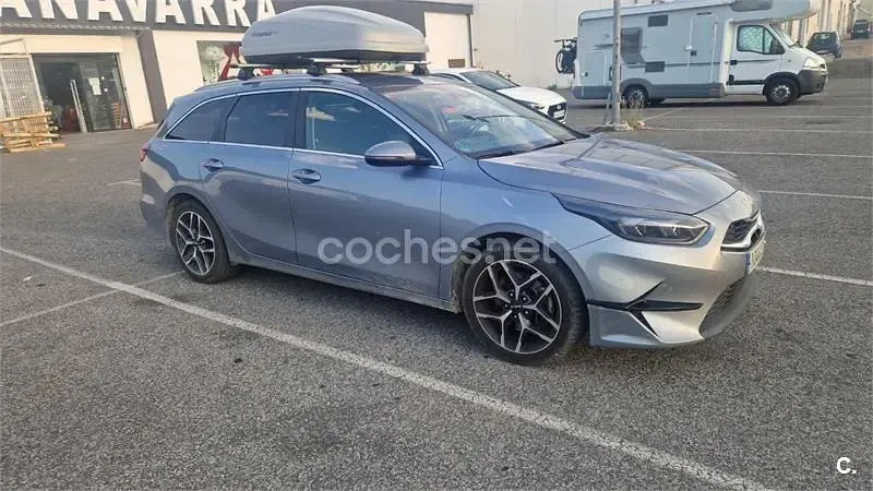 Usado Kia Ceed GT GT-Line 160 CV (117 kW) 2021 Gris / plata Familiar