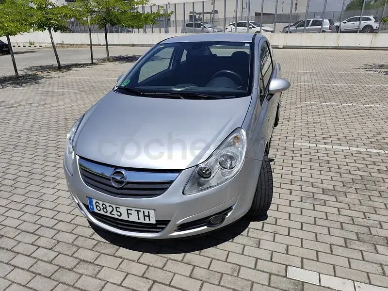 Usado Opel Corsa Enjoy 90 CV (66 kW) 2006 Gris / plata Utilitario