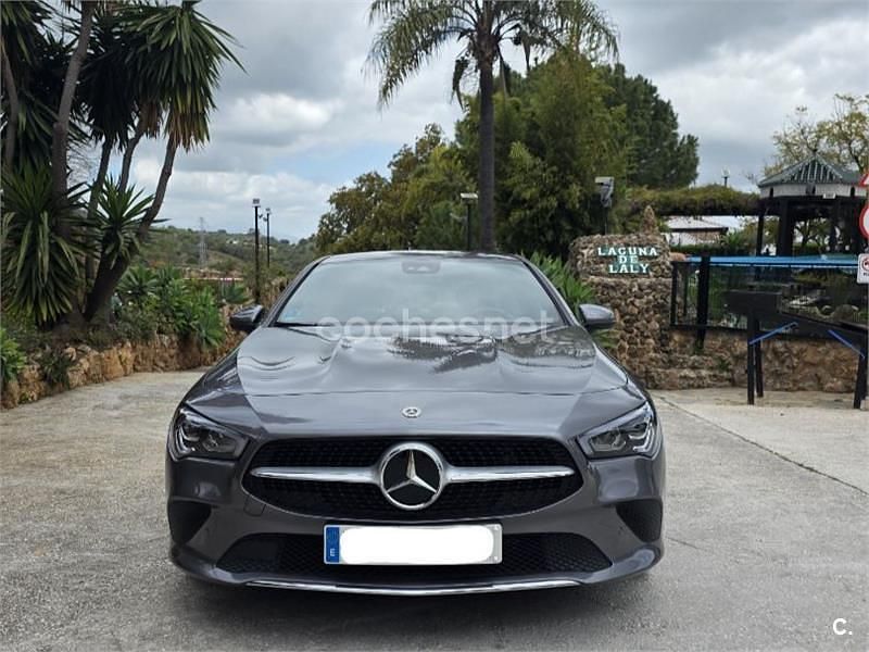 Usado Mercedes CLA220 190 CV (139 kW) 2021 Gris / plata Berlina
