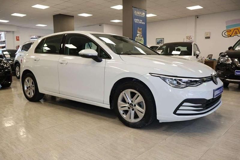 Usado VW Golf VIII Life 116 CV (85 kW) 2021 Blanco Utilitario