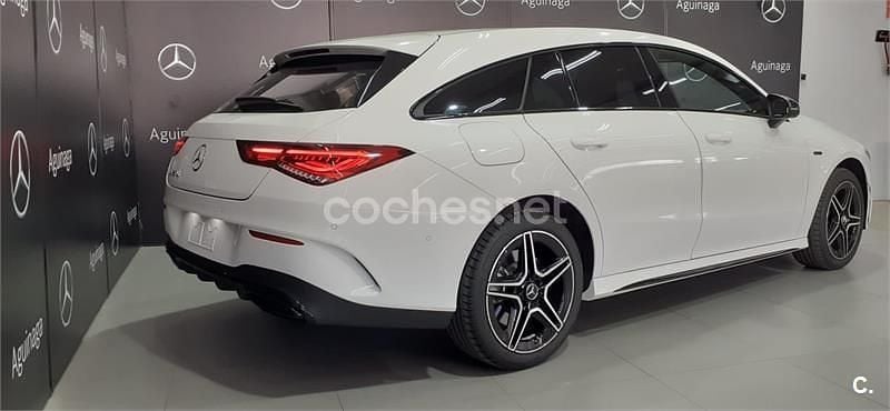 Usado Mercedes CLA250e Shooting Brake 218 CV (160 kW) 2020 Blanco Familiar