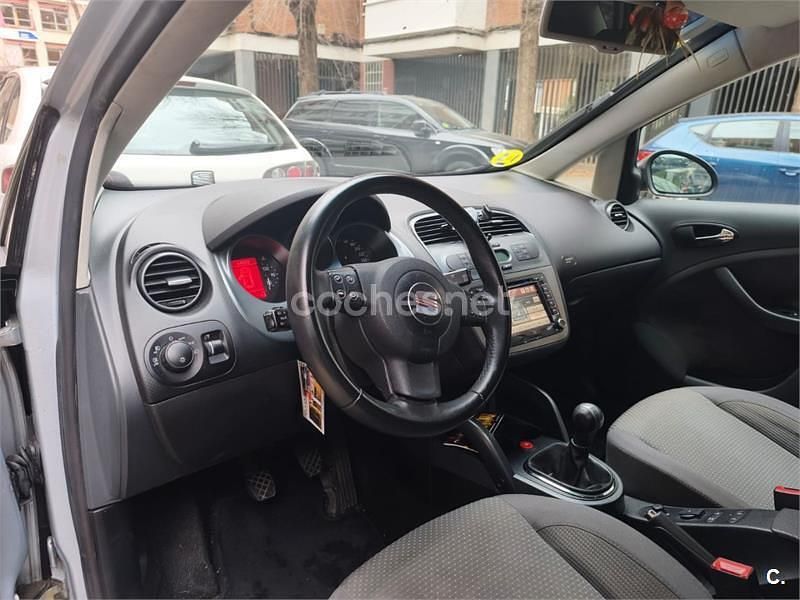 Usado Seat Toledo Stylance 140 CV (102 kW) 2008 Gris / plata Berlina