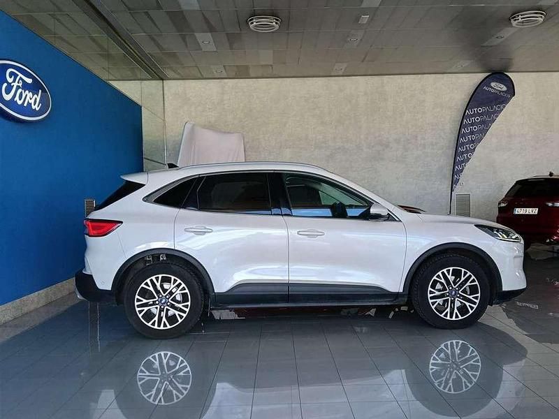 Usado Ford Kuga Titanium 150 CV (110 kW) 2020 Blanco SUV