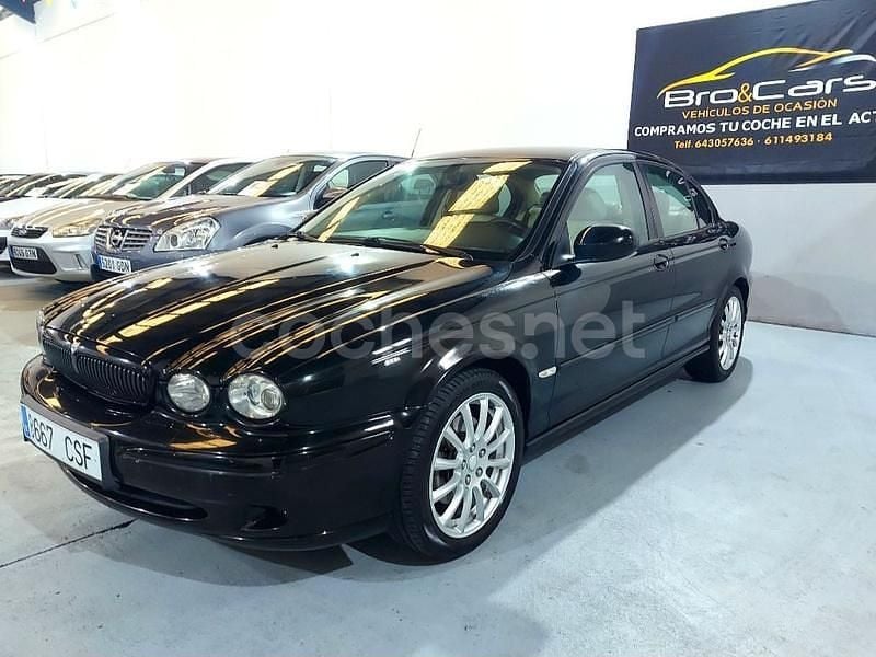 Negro Usado 2004 Jaguar X-type Executive Berlina | 2999 € (Precio justo) - Imagen 1/4