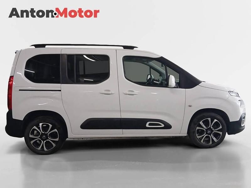 Usado Citroën Berlingo Shine 131 CV (96 kW) 2021 Blanco Monovolumen