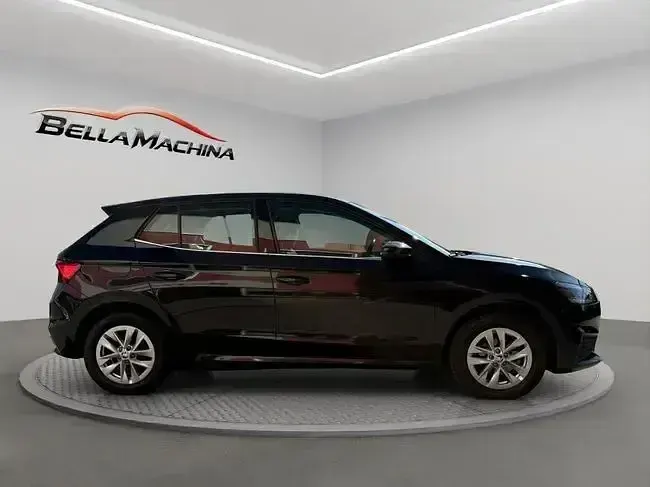 Usado Skoda Fabia Ambition 95 CV (69 kW) 2022 Azul Berlina