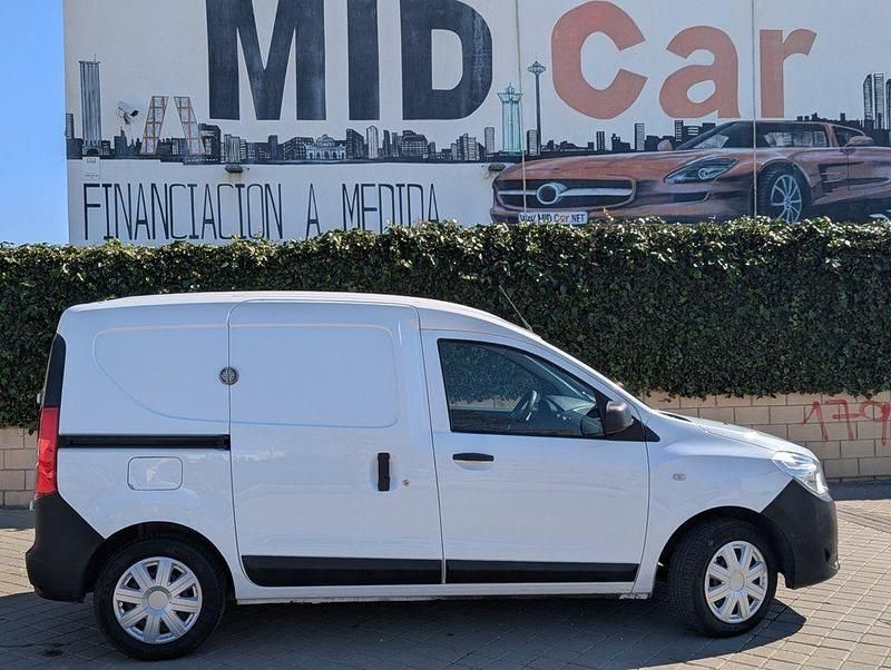Usado Dacia Dokker Essentiel 107 CV (78 kW) 2021 Blanco Monovolumen