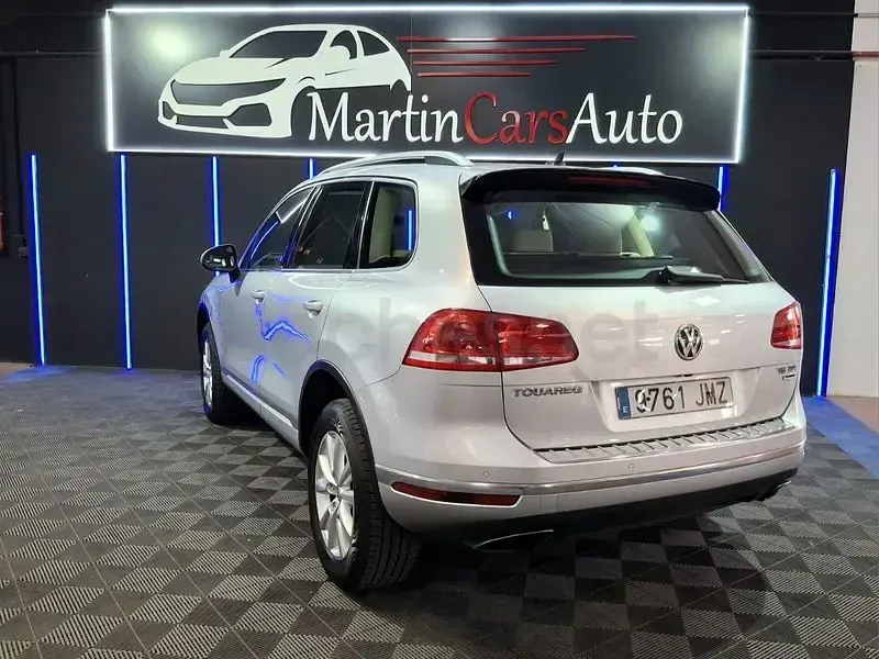 Usado VW Touareg 262 CV (192 kW) 2016 Gris / plata SUV