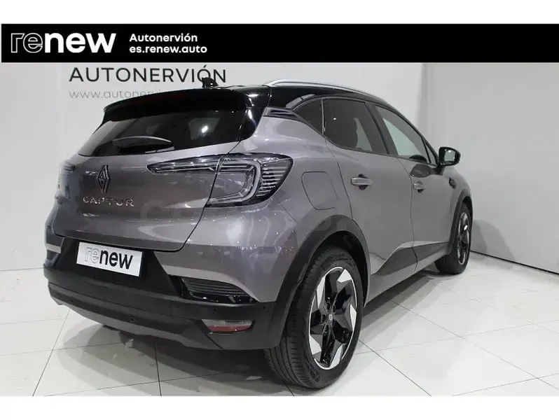 Nuevo Renault Captur Techno 90 CV (66 kW) 2026 Gris / plata SUV