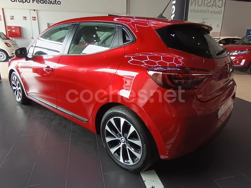 Usado Renault Clio V Equilibre 140 CV (102 kW) 2022 Rojo Berlina