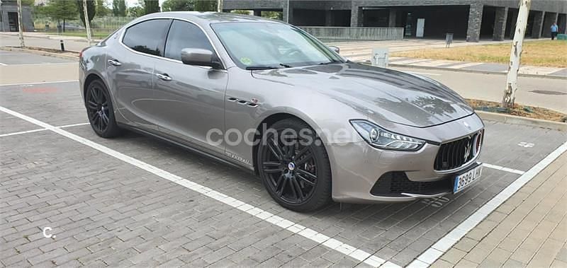 Usado Maserati Ghibli 275 CV (202 kW) 2015 Gris / plata Berlina