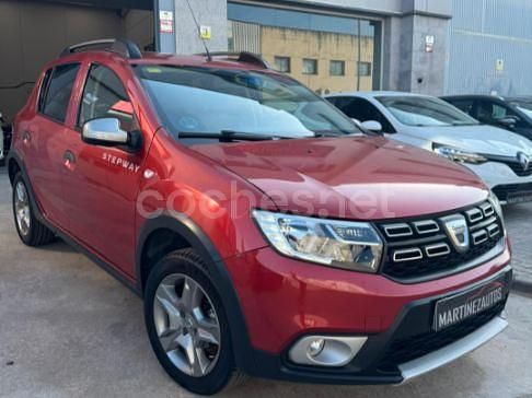 Granate Usado 2017 Dacia Sandero Stepway Berlina | 9990 € (Precio justo) - Imagen 1/4