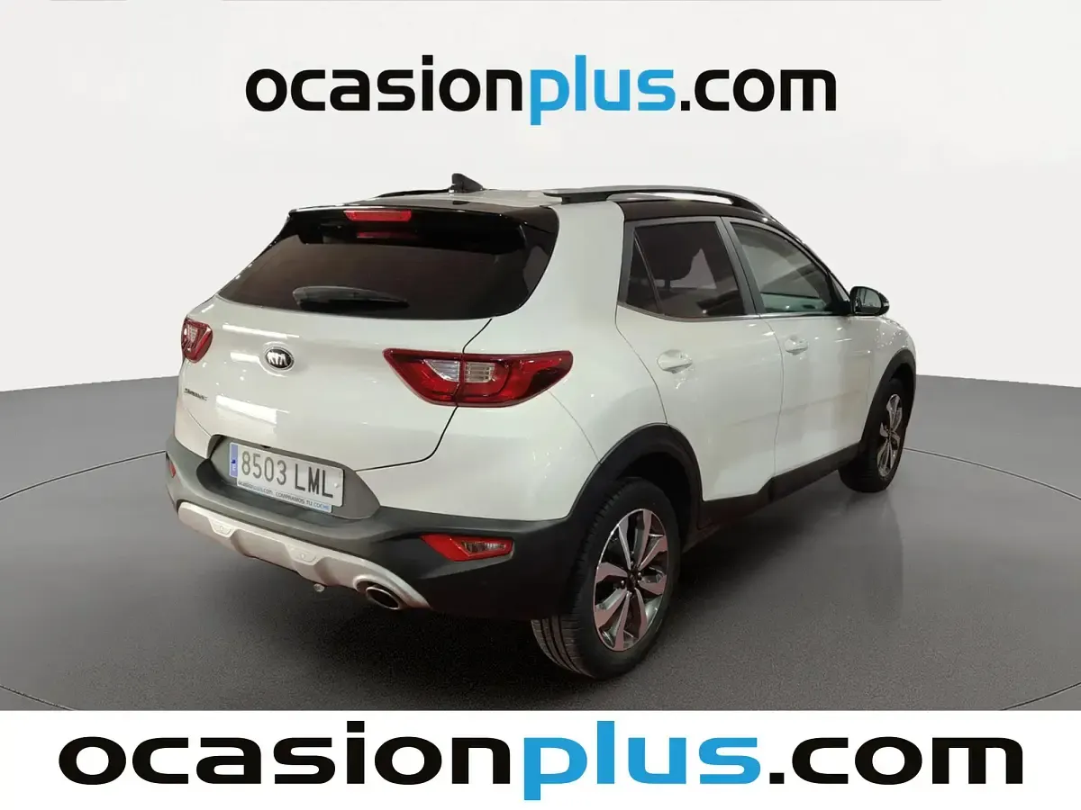 Usado Kia Stonic 84 CV (61 kW) 2021 Blanco SUV